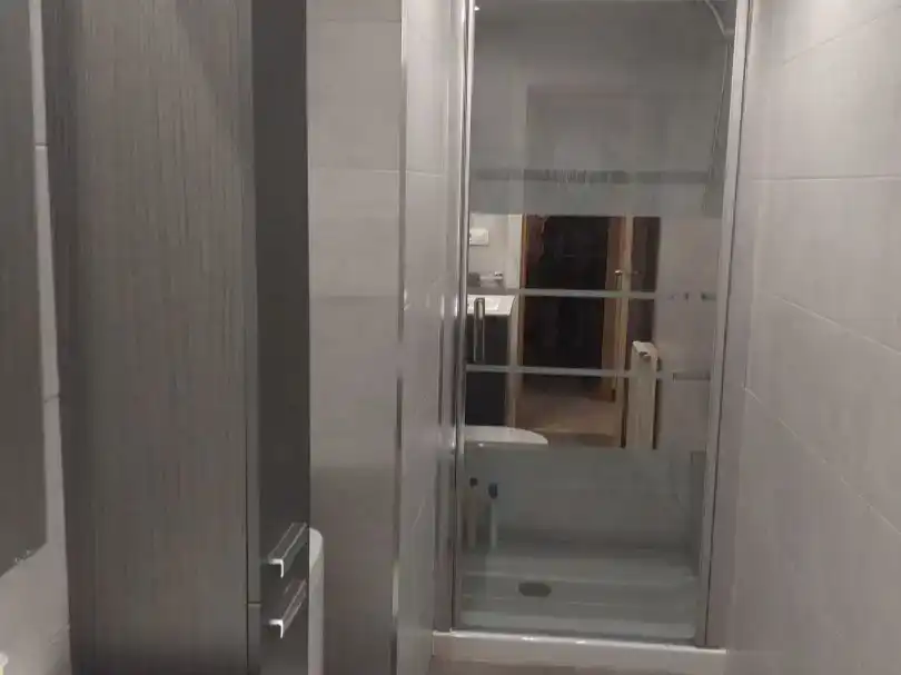 Badezimmer von Wohnung zur Miete in  Huesca Capital mit Balkon