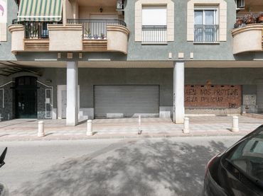 Locale commerciale in vendita a Mediterráneo - Ronda Lindaraja