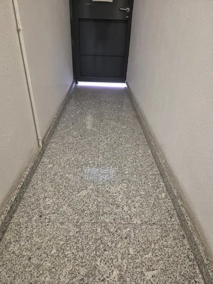 Individual with lift for sale in Carrer de Lleó 11, imagen 3