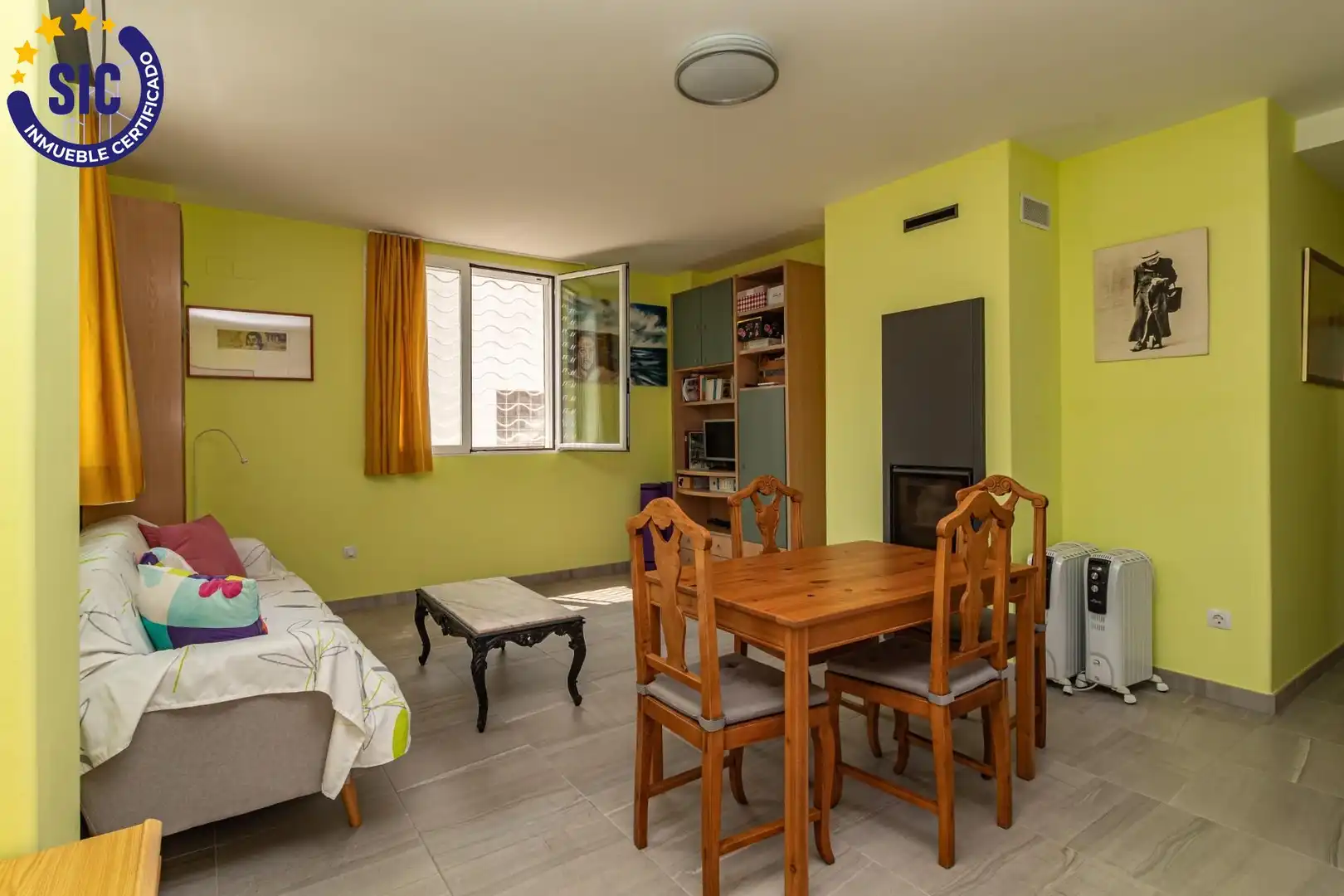 Sala de estar de Casa o chalet en venta en La Pobla de Tornesa con Aire acondicionado, Calefacción y Jardín privado