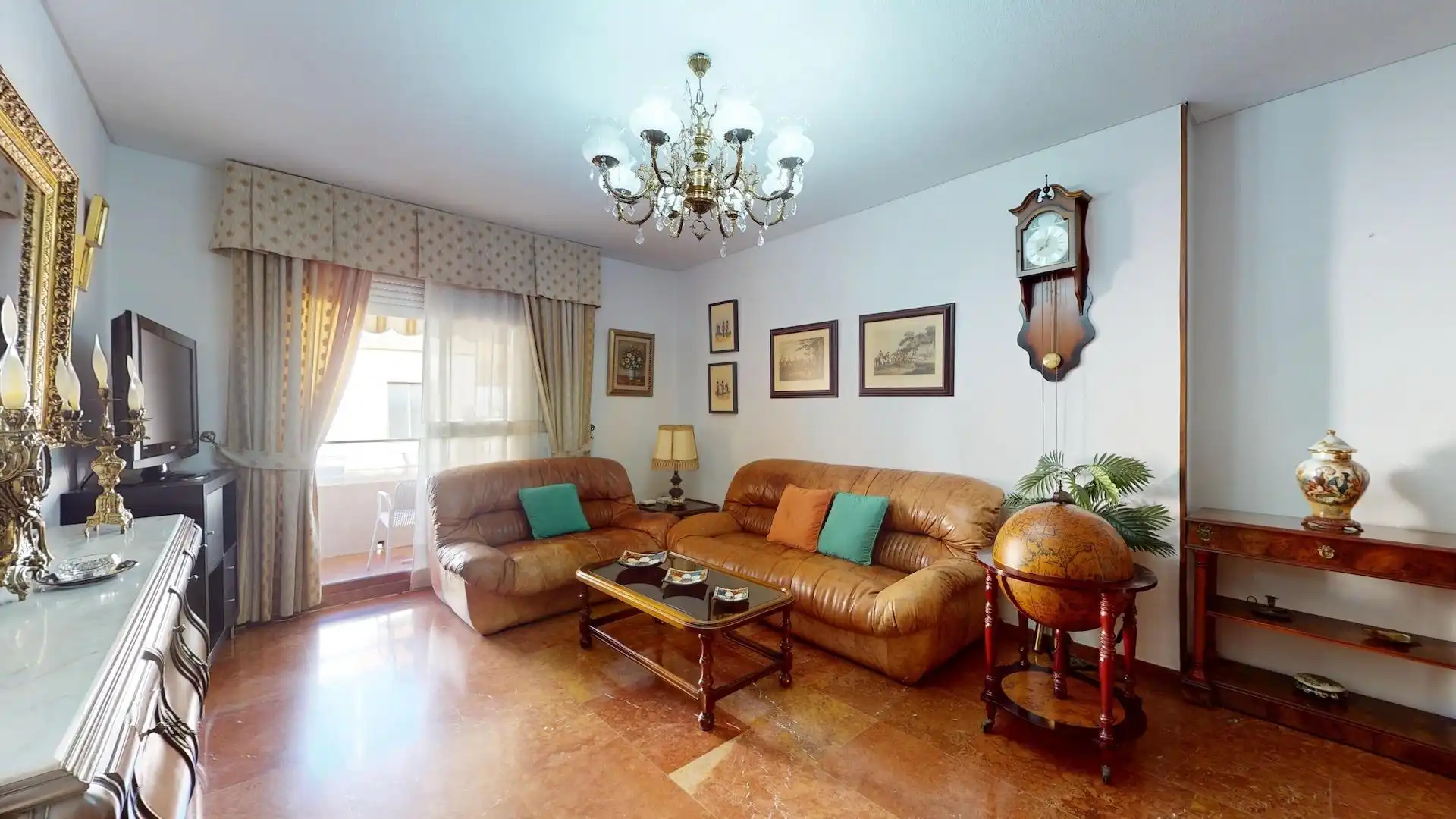 Piso con ascensor en venta en Poniente-Sur