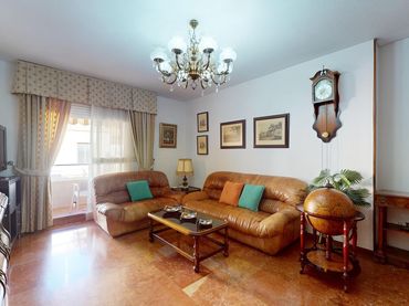 Piso con ascensor en venta en Poniente-Sur