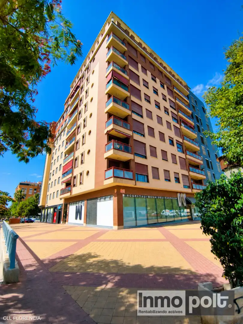 Außenansicht von Wohnung zur Miete in Murcia mit Ofen