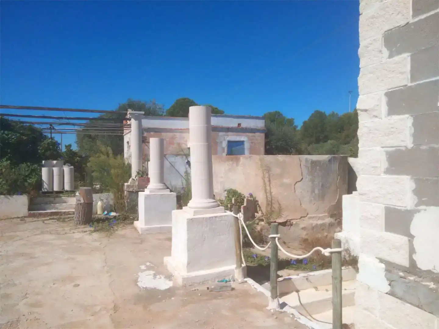 Jardí de Finca rústica en venda en El Vendrell amb Jardí privat, Piscina i Moblat