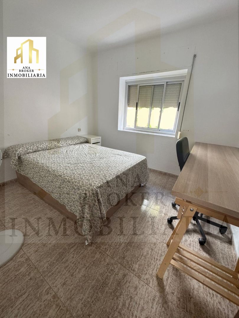 Bedroom of Flat to rent in Ronda  with Furnished