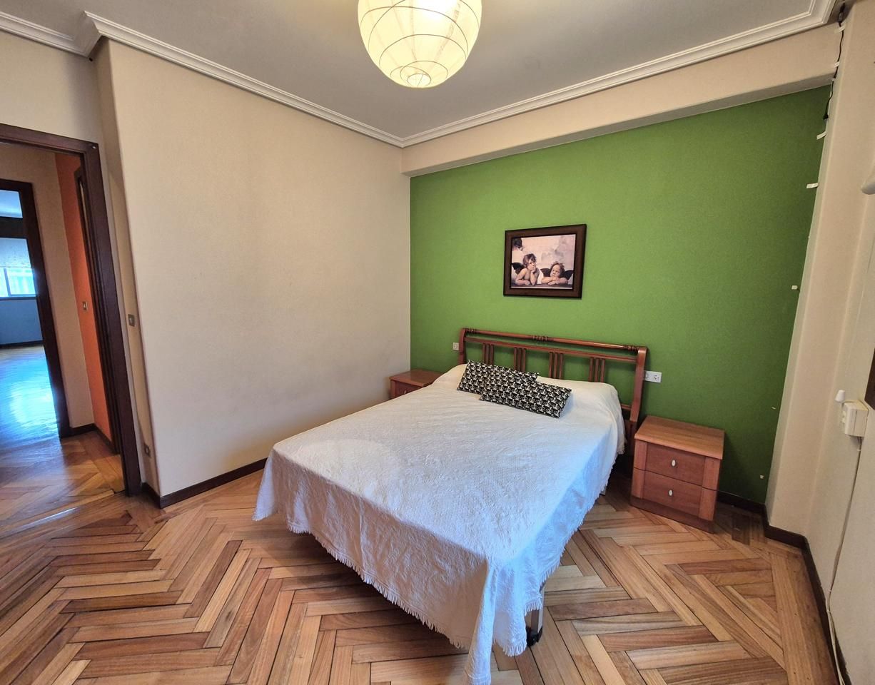Bedroom of Flat to share in Vigo 