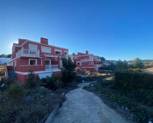 Exterior view of House or chalet for sale in Chiva  with Terrace and Balcony