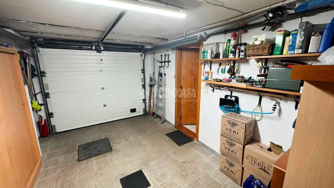 Casa adosada en venta en Zaragoza con Aire acondicionado, Terraza y Piscina comunitaria