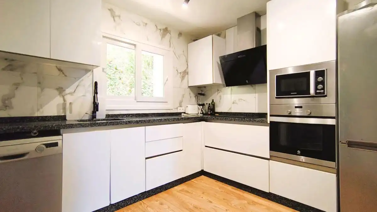 Apartamento con piscina en venta en Calle HERROJO EL 2, imagen 10