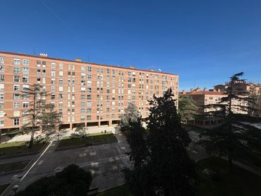 Piso con balcón en venta en Calle de Miguel de Unamuno