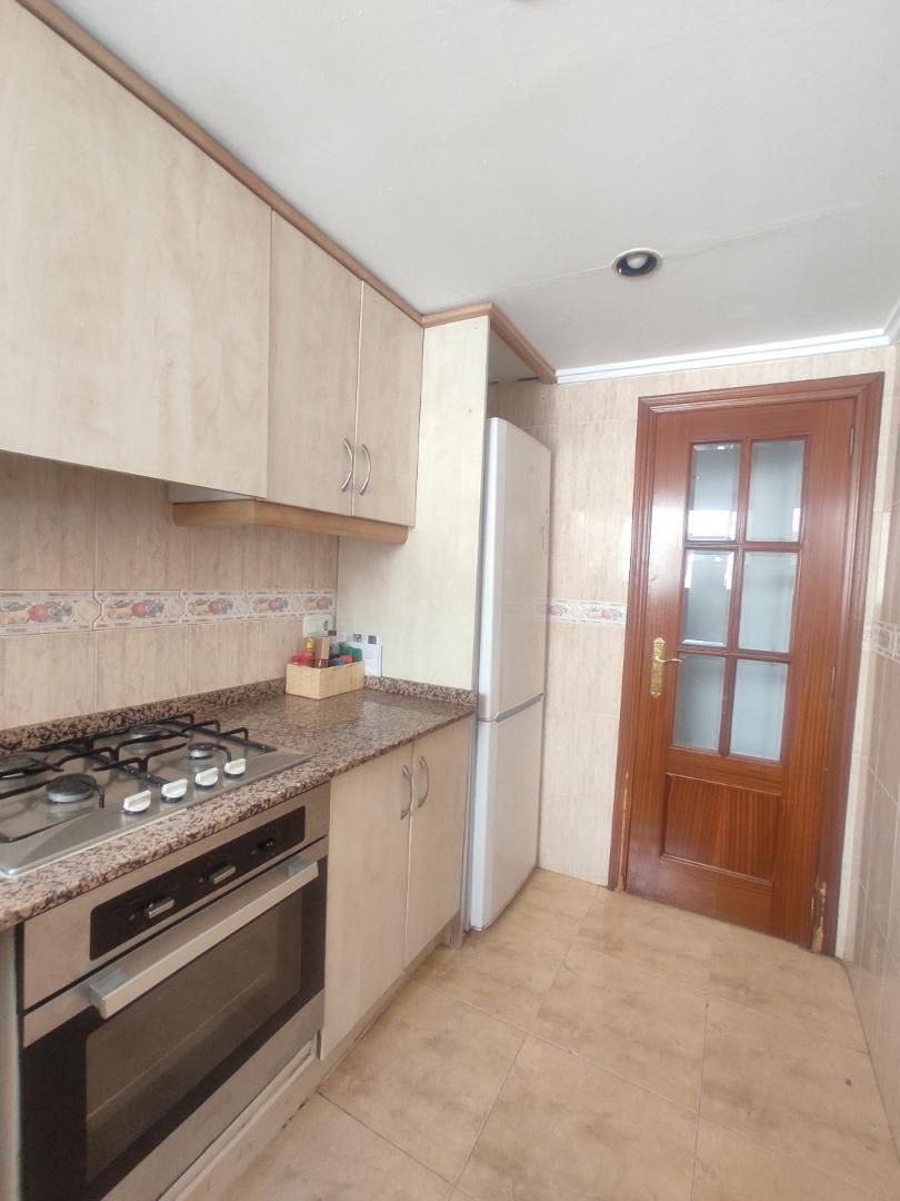 Kitchen of Apartment for sale in  Valencia Capital