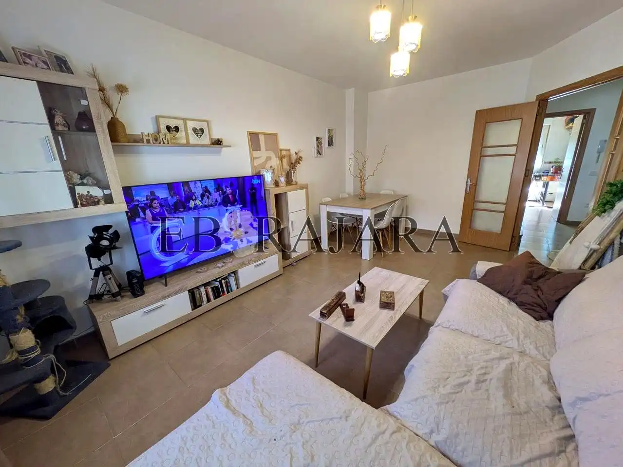 Sala d'estar de Casa adosada en venda en El Carpio de Tajo amb Aire condicionat, Calefacció i Jardí privat