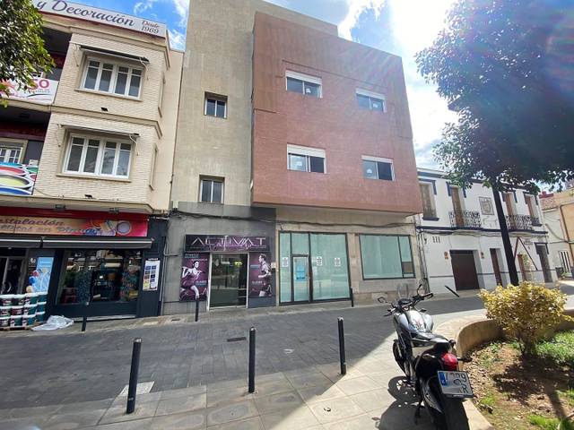 Local comercial en Alquiler en Plaza Primero de Mayo en Playa Puerto de Sagunto