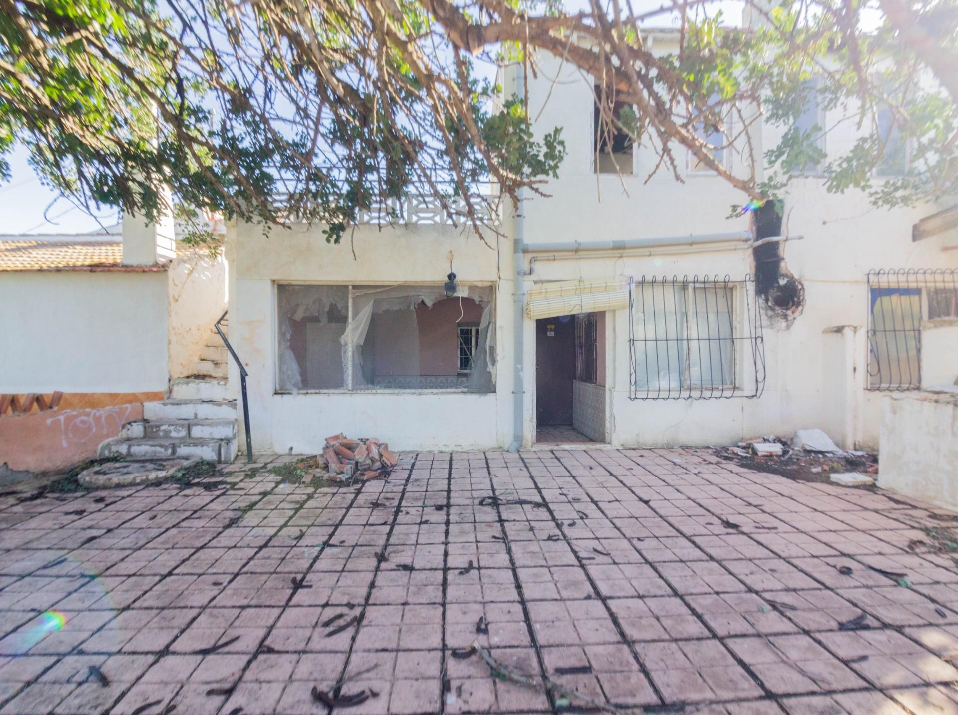 Vista exterior de Finca rústica en venda en Orihuela amb Jardí privat, Terrassa i Piscina