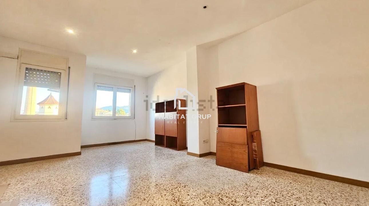 Exterior view of Flat for sale in Montblanc  with Air Conditioner and Terrace