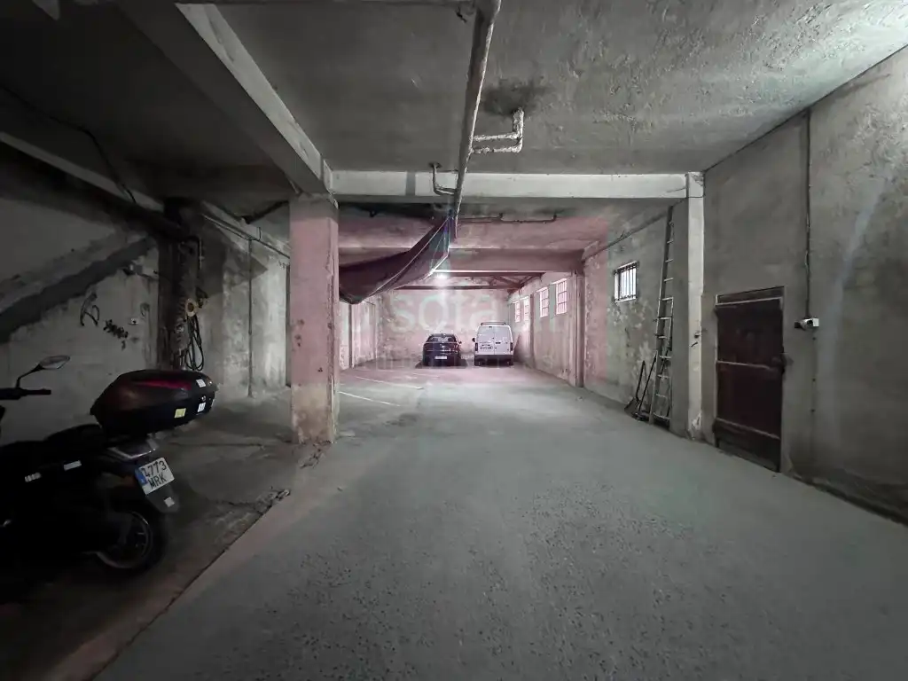 Parking of Houses for sale in Lugo