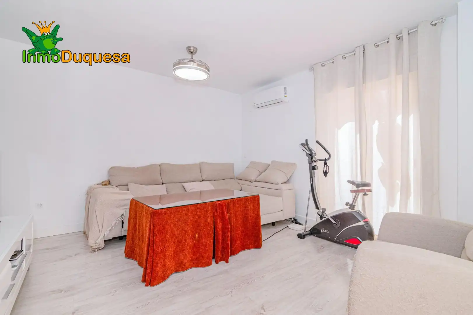 Sala de estar de Piso en venta en La Zubia con Aire acondicionado, Calefacción y Terraza