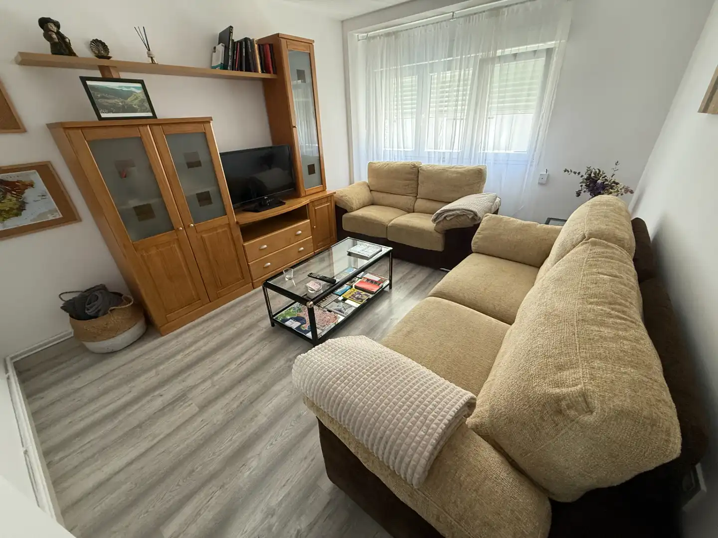 Living room of Flat for sale in Gijón   with Heating and Furnished