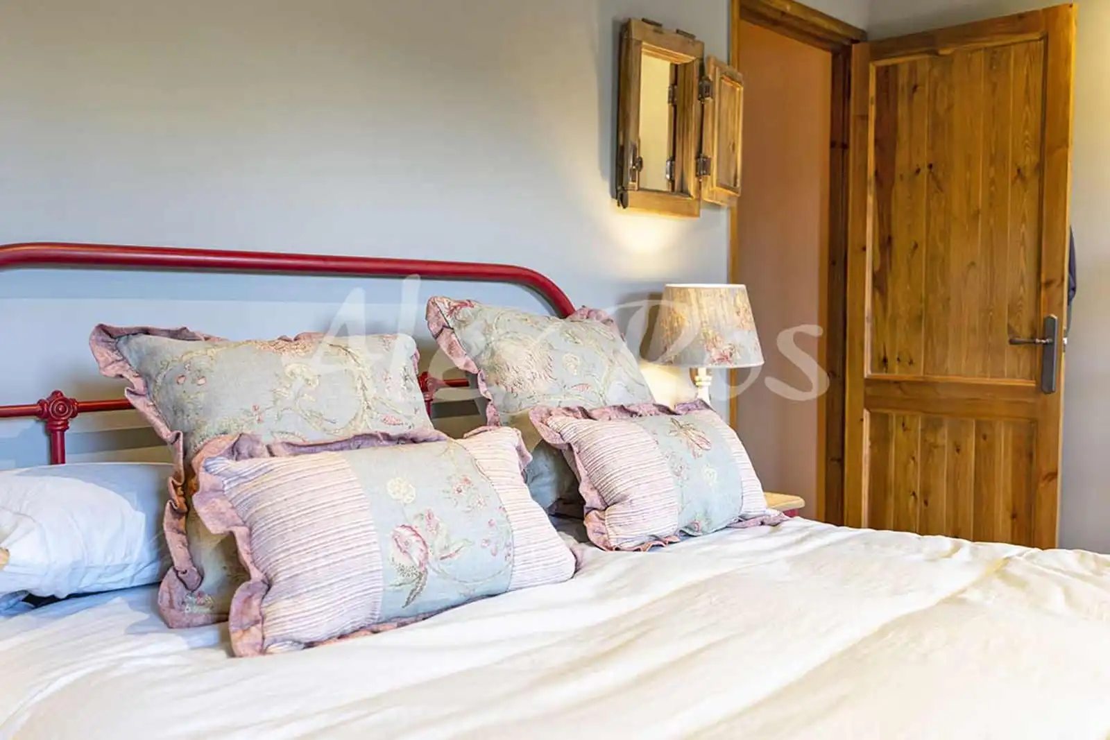 Bedroom of Houses for sale in Urús  with Heating, Private garden and Terrace