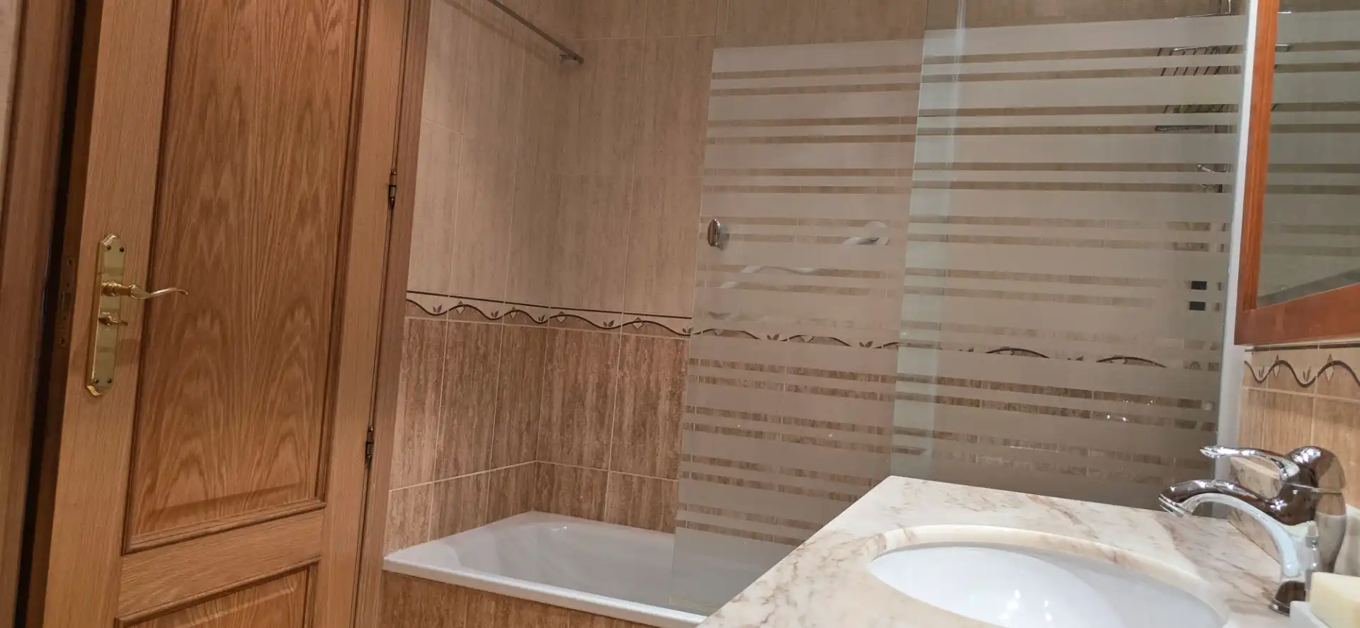 Bathroom of Flat for sale in Madrid  with Heating, Private garden and Terrace