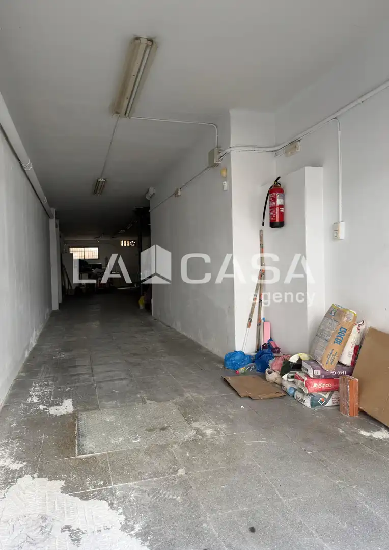 Local comercial en venda a Artigues - Llefià, imagen 3