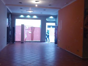 Local comercial en alquiler en Avenida Finisterre 238