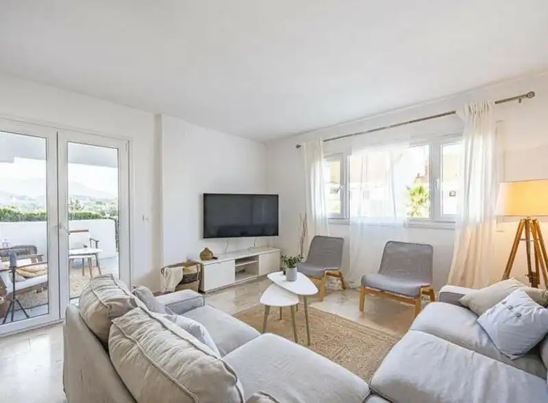 Sala d'estar de Planta baixa de lloguer en Marbella amb Aire condicionat, Calefacció i Terrassa