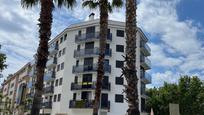 Vista exterior de Local de lloguer en Cambrils