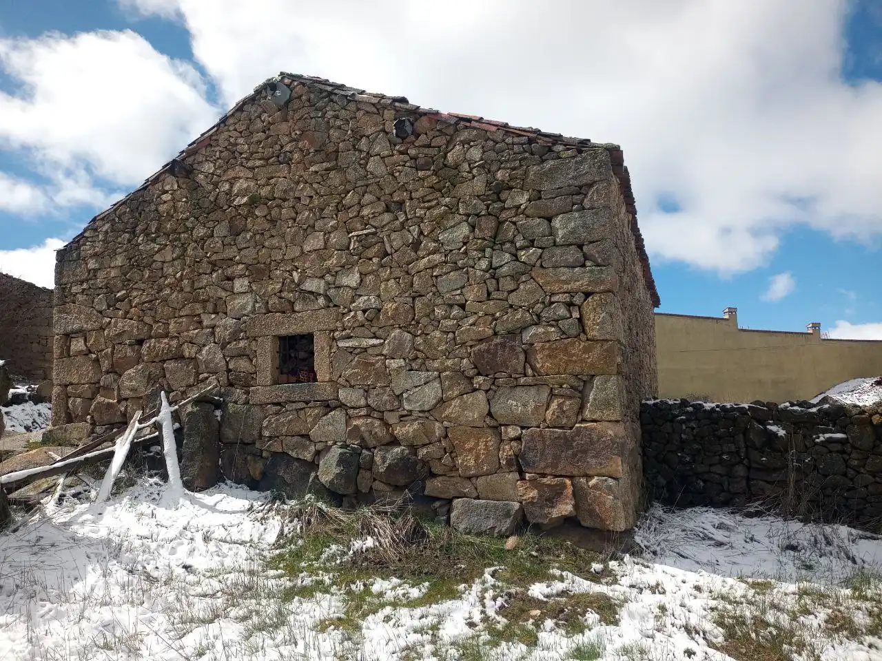 Vista exterior de Finca rústica en venta en San Martín de la Vega del Alberche
