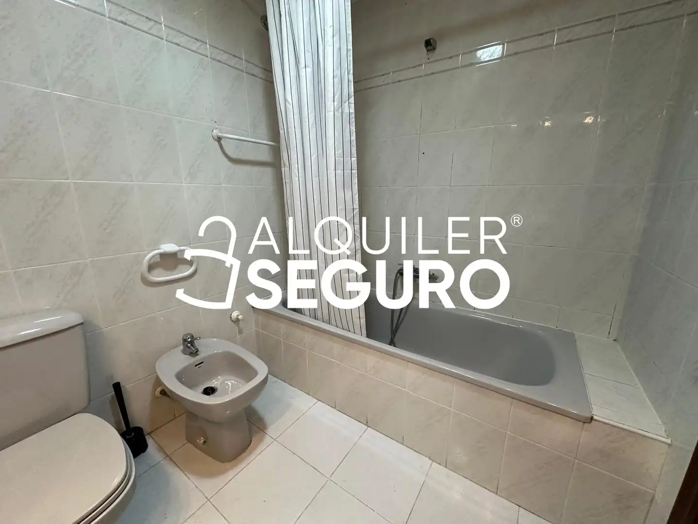 Bathroom of Attic for rent in Mislata  with Air Conditioner and Terrace