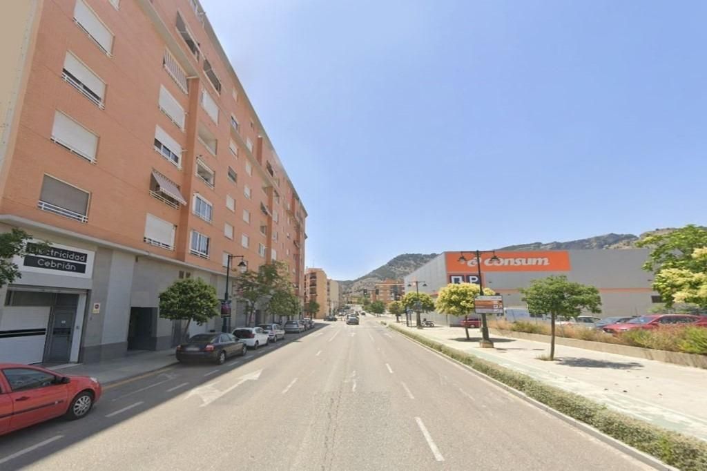 Vista exterior de Local en venda en Alcoy / Alcoi