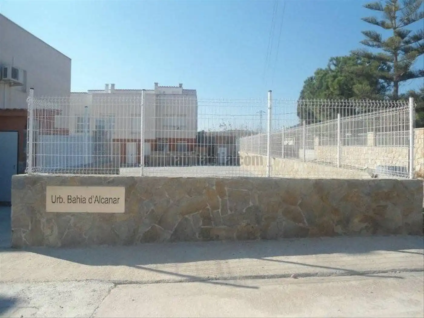 Vista exterior de Casa adosada en venda en Alcanar amb Terrassa, Traster i Moblat