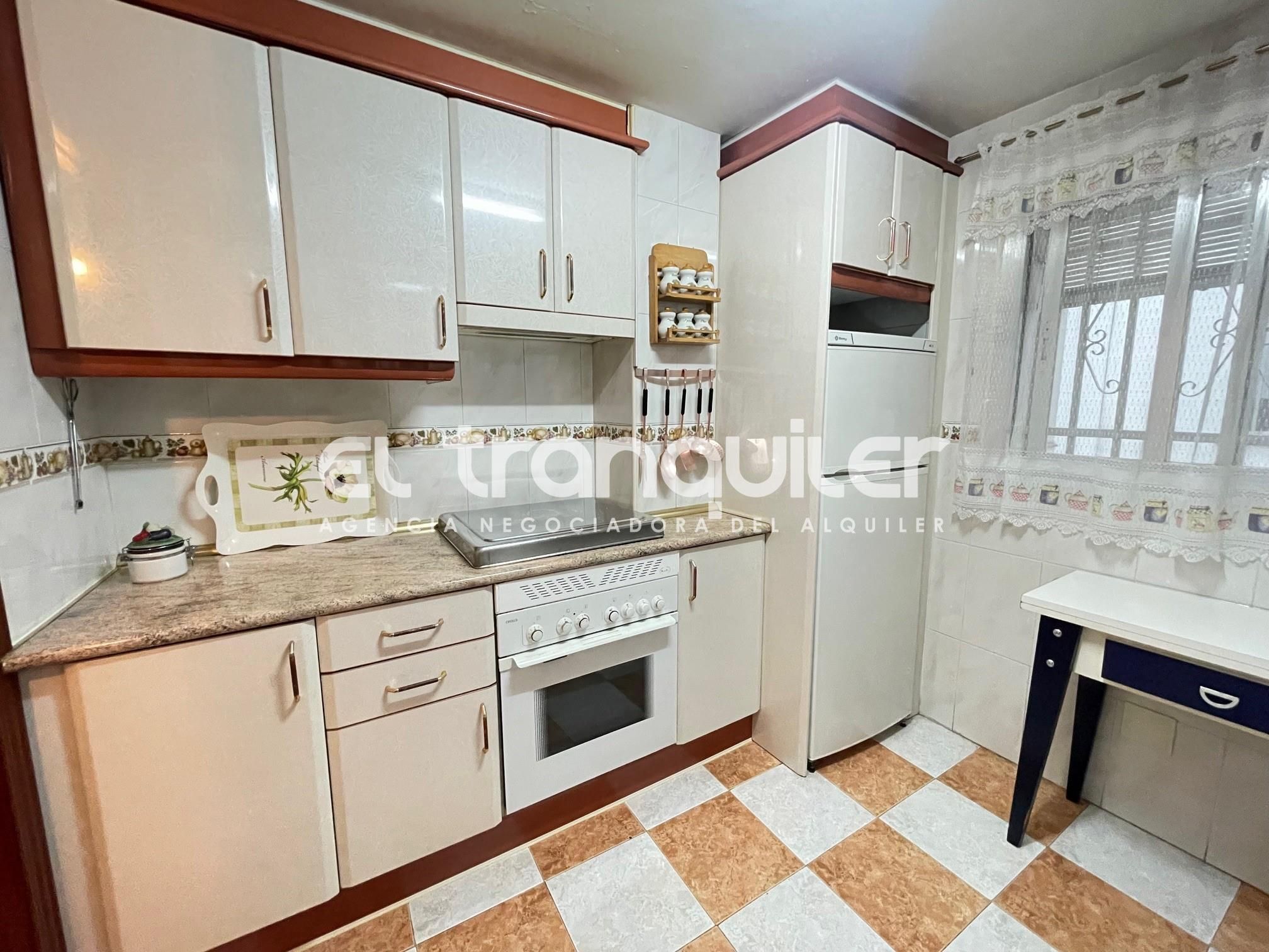 Flat to rent in Calle Juan Muñoz, Casco Antiguo