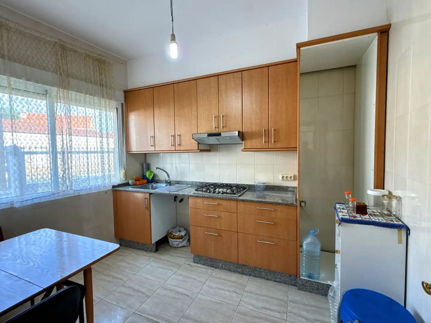 Cuina de Casa o xalet en venda en Carballo amb Terrassa