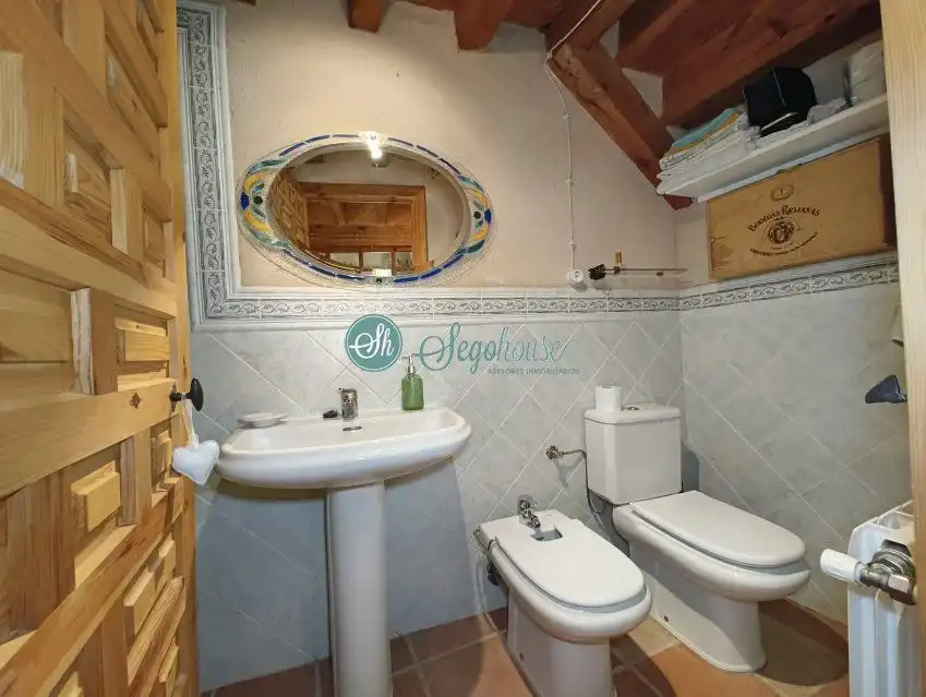 Baño de Casa o chalet en venta en Escobar de Polendos con Calefacción y Trastero
