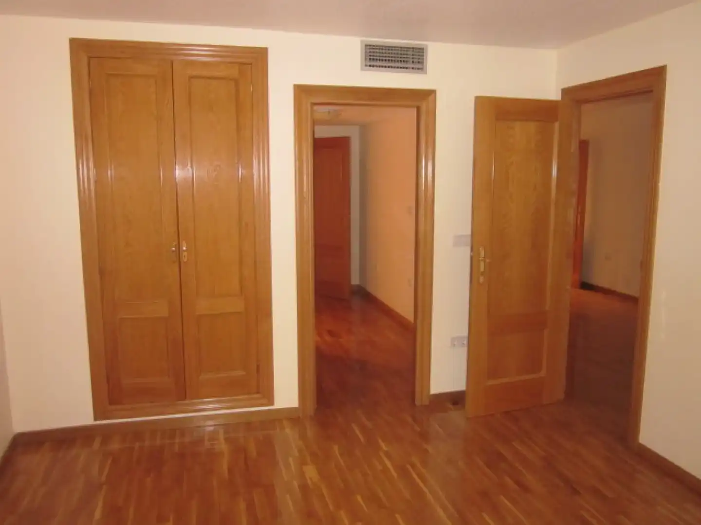 Flat for sale in Murcia  with Air Conditioner, Heating and Storage room
