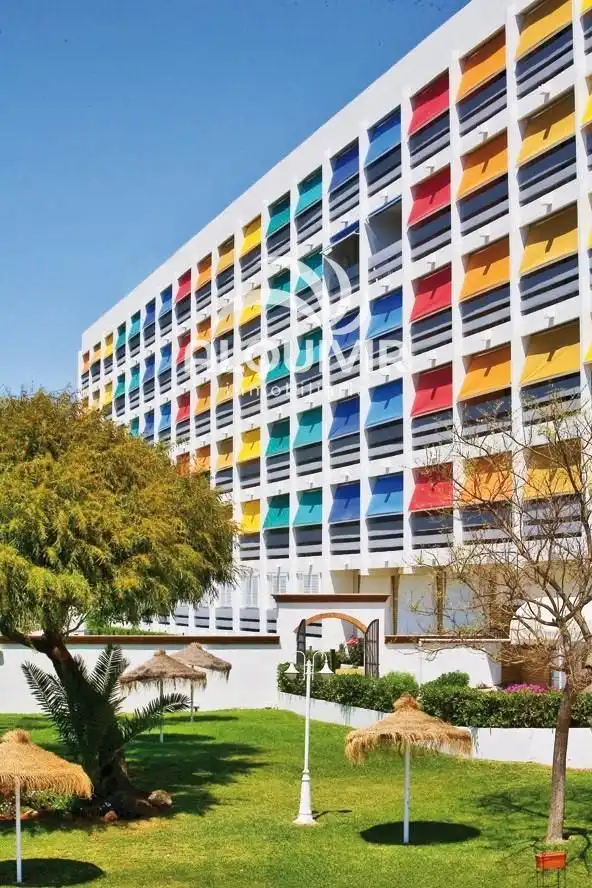 Vista exterior de Pis en venda en Almonte amb Aire condicionat, Terrassa i Piscina