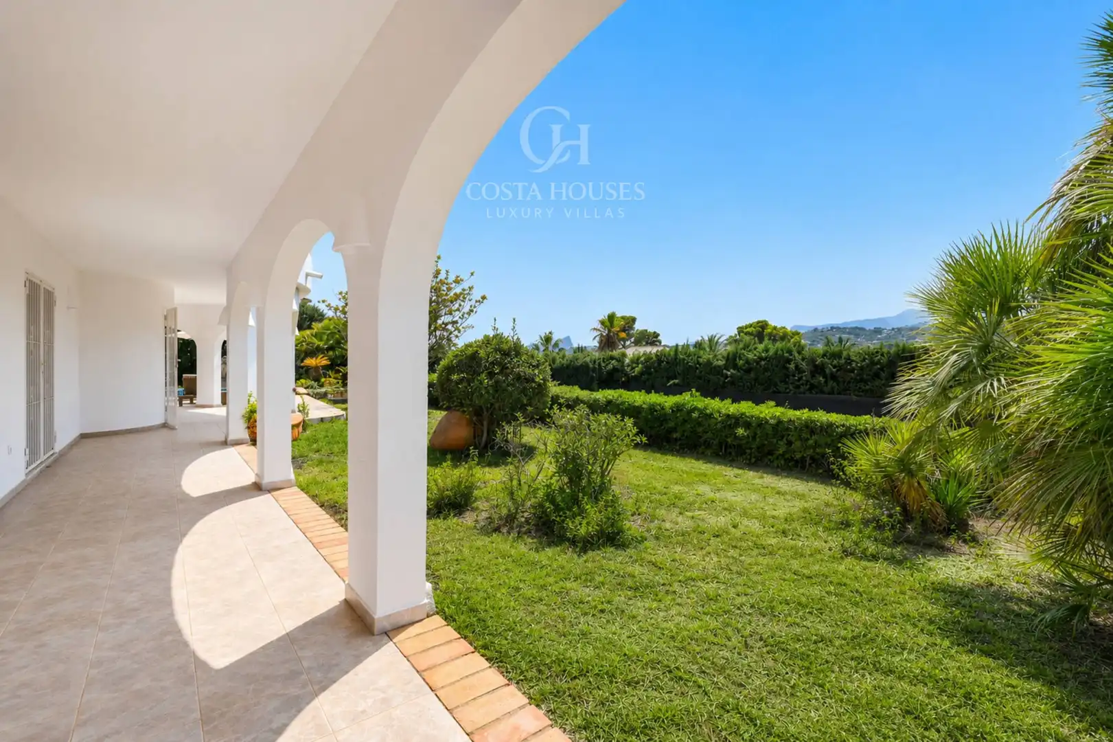 Vista exterior de Casa o xalet en venda en Moraira amb Aire condicionat, Calefacció i Jardí privat