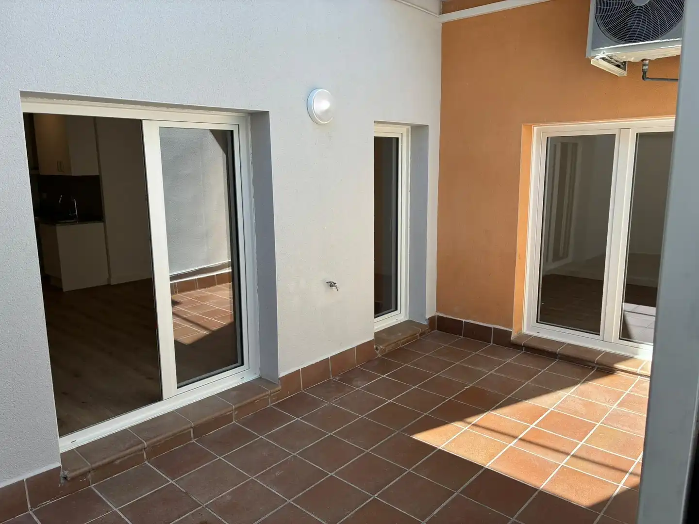 Terraza de Piso en venta en Vilanova del Camí con Calefacción y Terraza