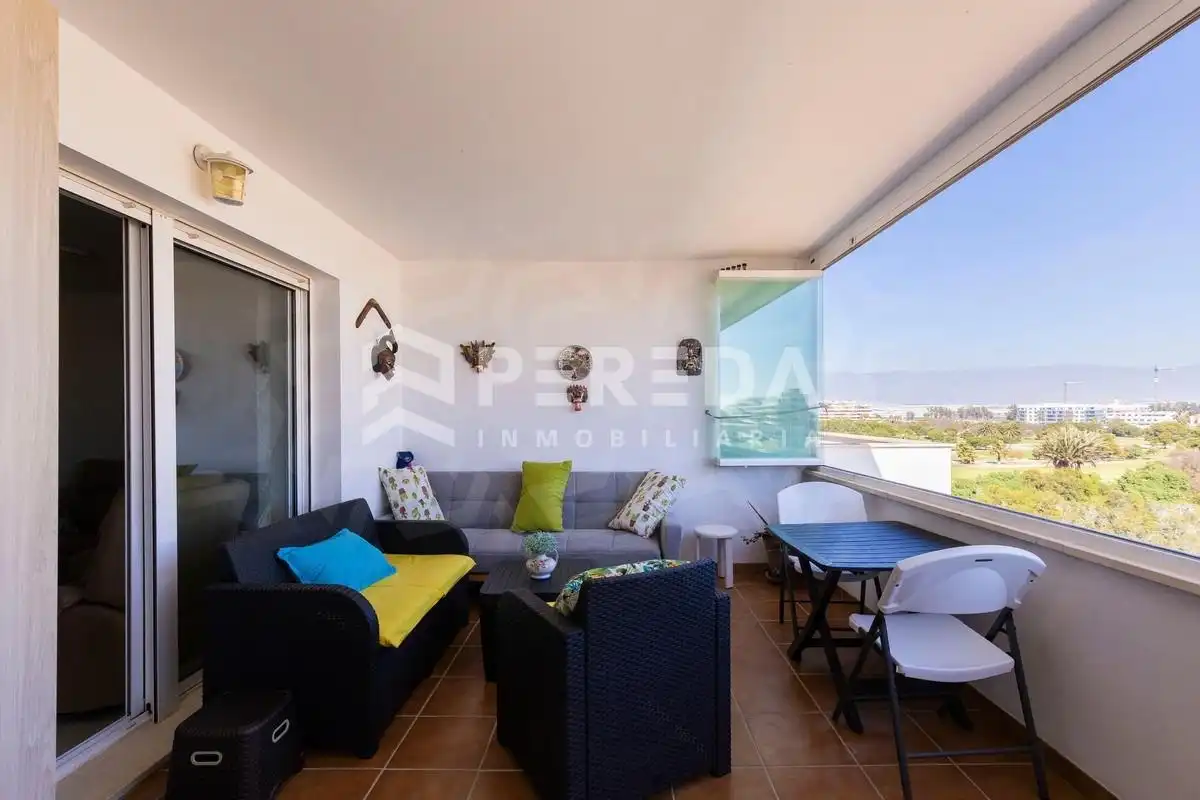 Terrasse von Wohnung zum Verkauf in Roquetas de Mar mit Klimaanlage, Privatgarten und Terrasse