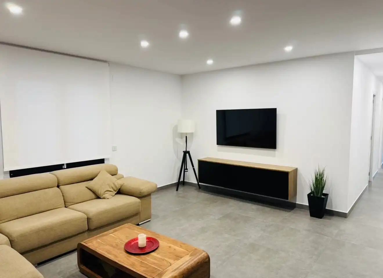 Sala d'estar de Casa o xalet en venda en Oliva amb Aire condicionat, Calefacció i Jardí privat