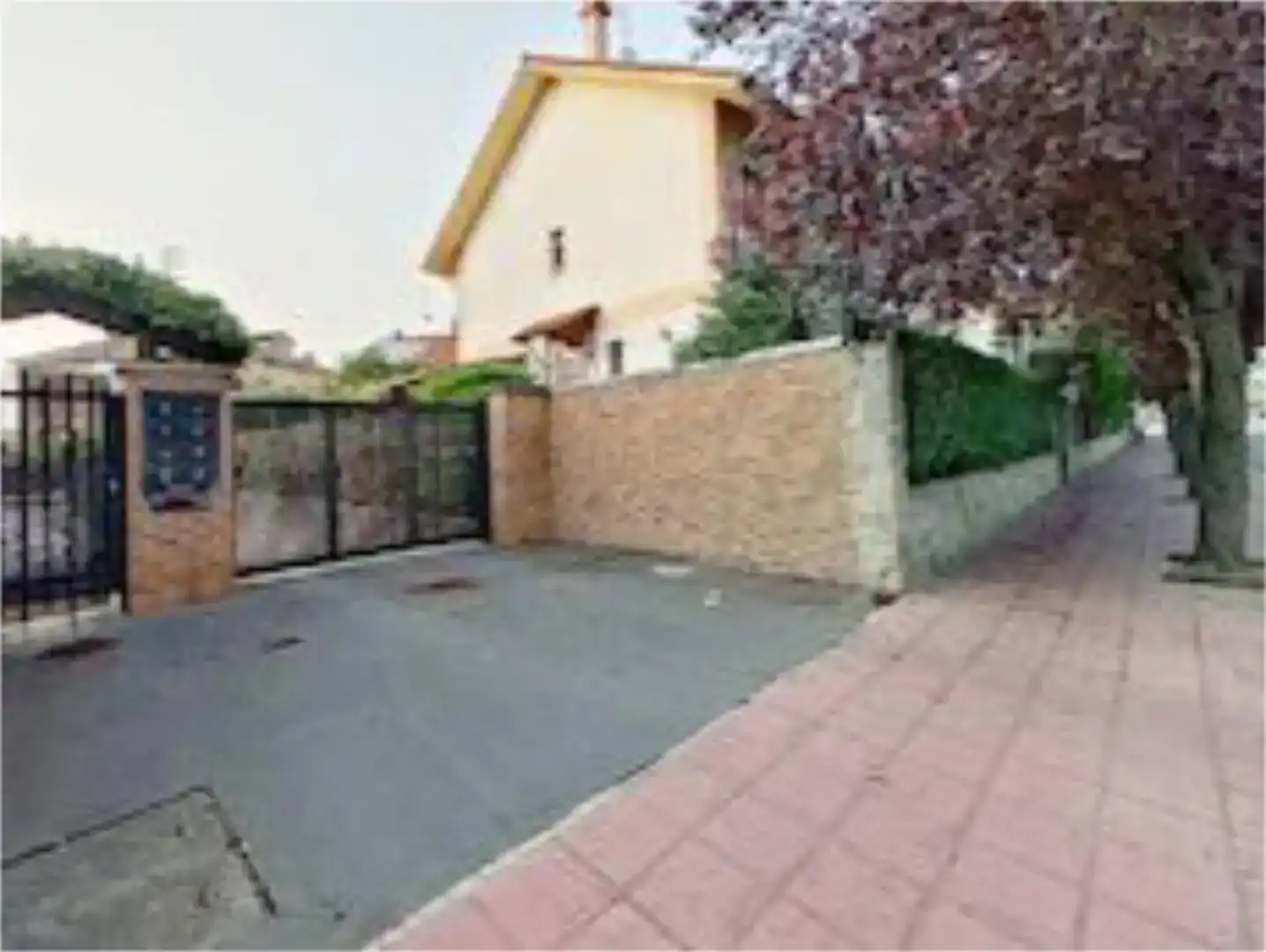 Vista exterior de Casa o xalet en venda en Vitoria - Gasteiz amb Jardí privat, Parquet i Traster
