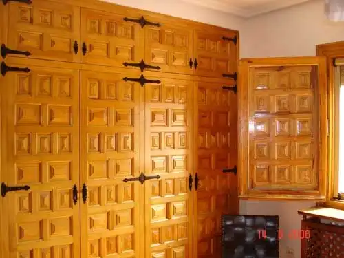 Dormitori de Casa o xalet en venda en El Cuervo amb Calefacció, Parquet i Moblat
