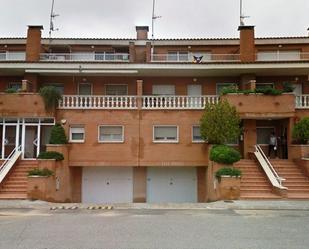 Vista exterior de Casa adosada en venda en Almenar amb Aire condicionat, Terrassa i Balcó