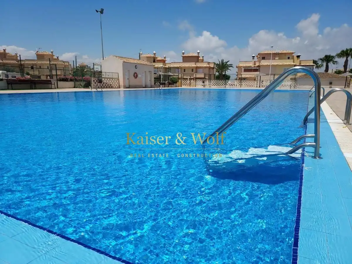 Piscina de Casa o xalet en venda en Santa Pola amb Aire condicionat, Terrassa i Moblat