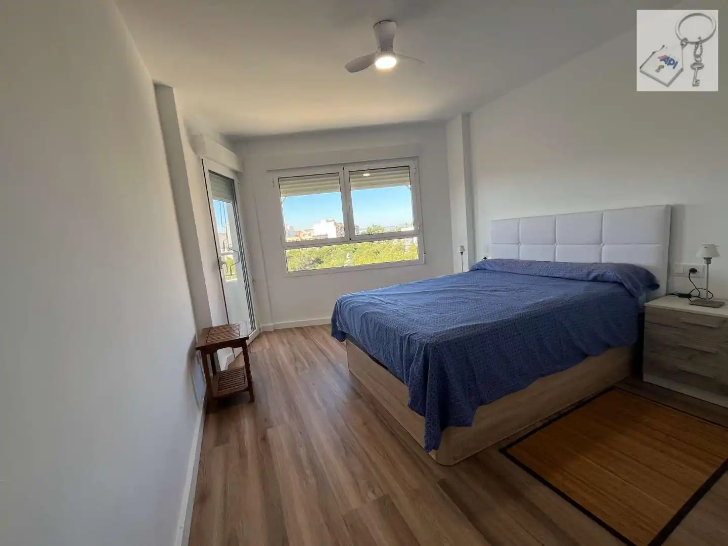 Habitación de Apartamento de alquiler en Torrevieja con Aire acondicionado, Calefacción y Terraza