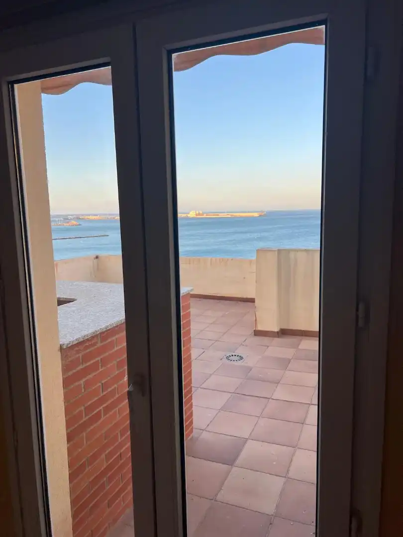 Dormitori de Àtic en venda en Melilla amb Aire condicionat, Terrassa i Traster