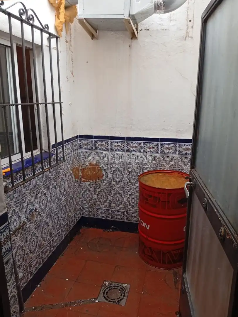 Baño de Casa adosada en venta en  Sevilla Capital con Aire acondicionado
