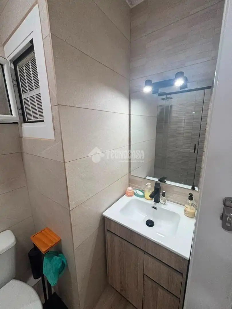 Flat for sale in Sant Andreu, imagen 3