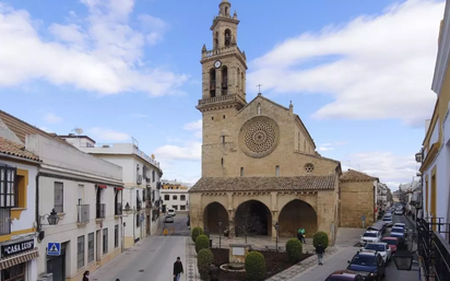 Vista exterior de Casa o xalet en venda en  Córdoba Capital amb Aire condicionat, Calefacció i Terrassa